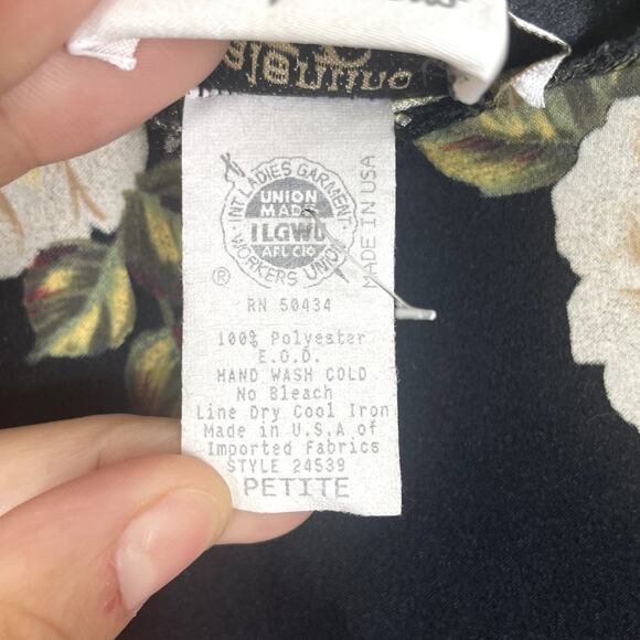 VTG Valentino Intimo Neiman Marcus Floral Lace Long Robe Women's XLP NO BELT - Picture 16 of 16